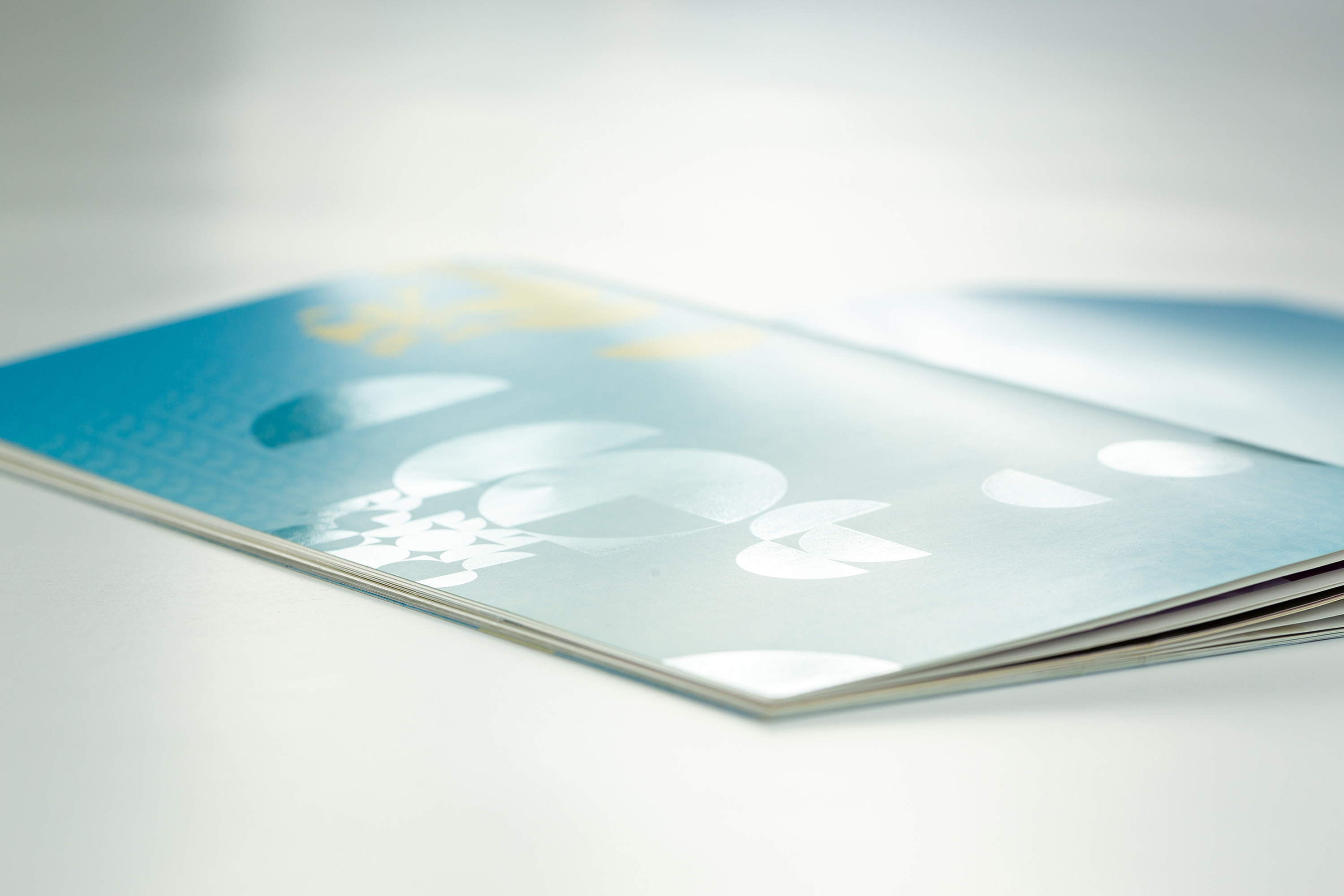 Melbourne Spring Fashion Week 2012 Brochure design - finishes